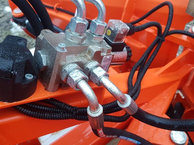 V-150 Vario  + elektrisches Steuergerät Räumschild Wi