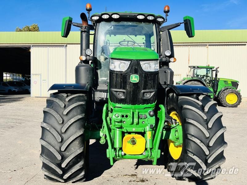 John Deere 6R 250