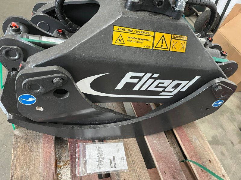 Fliegl RZ 185 Rückezange hydraulisch