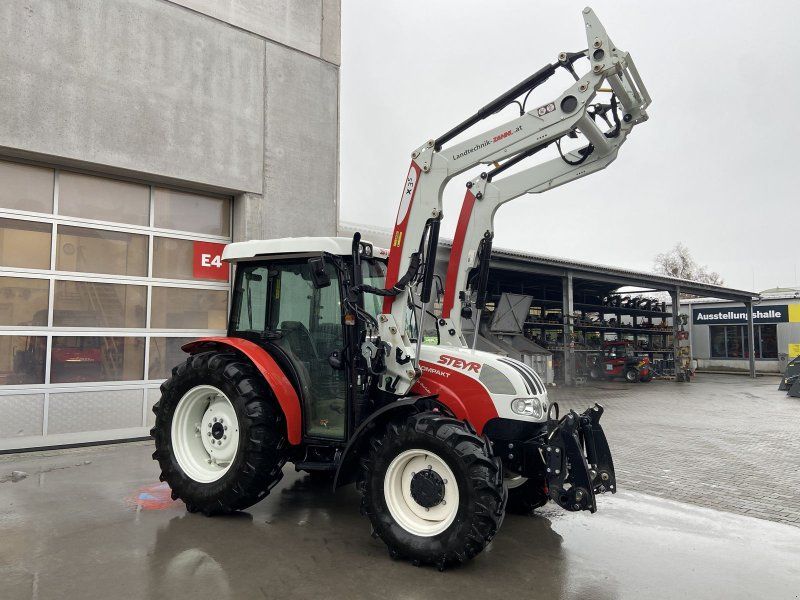 Steyr Kompakt 4075 Komfort 1