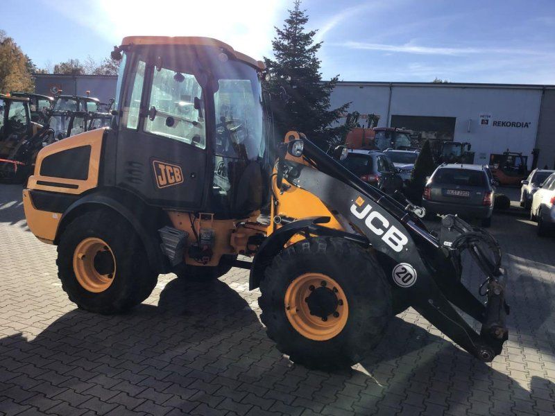 JCB 409