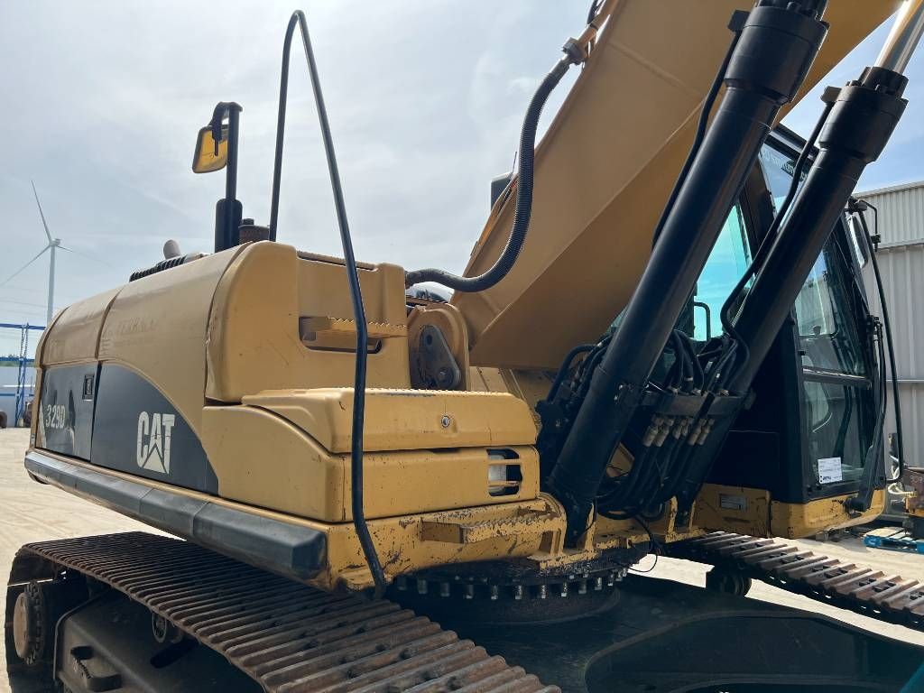 CAT 329D LN