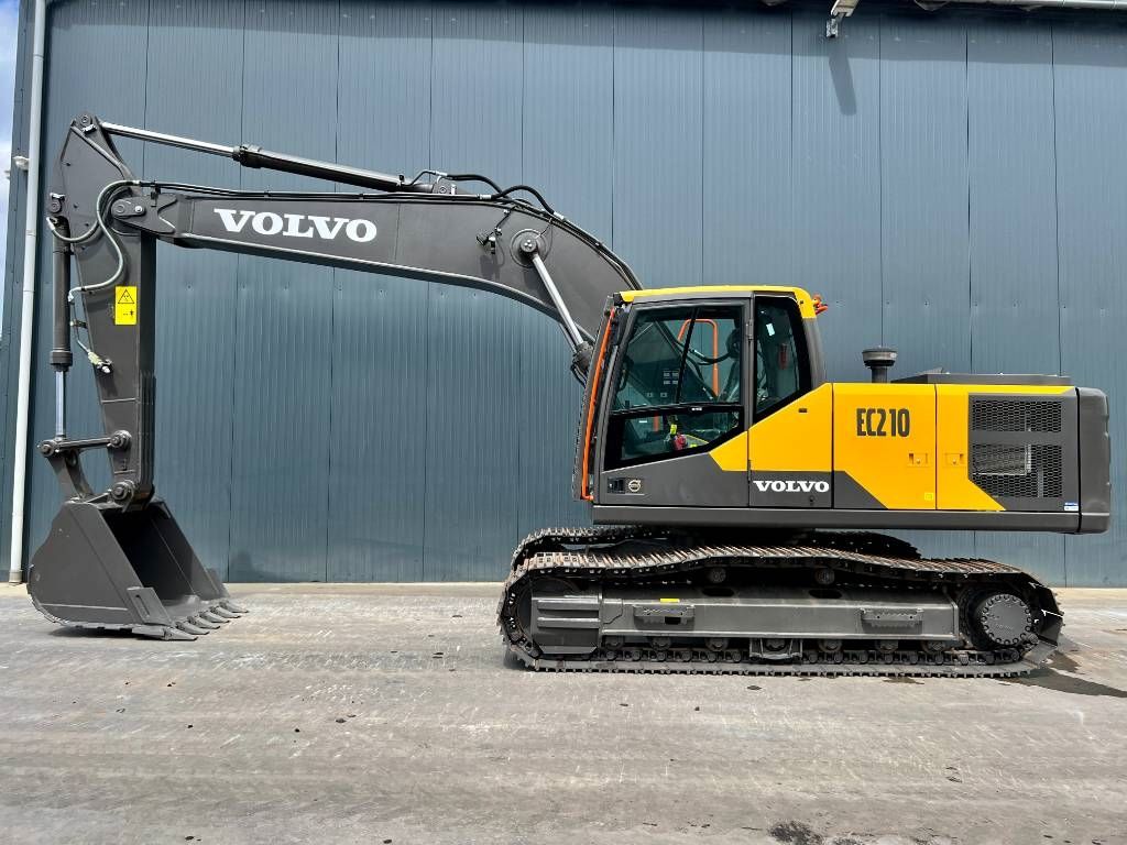 Volvo EC210