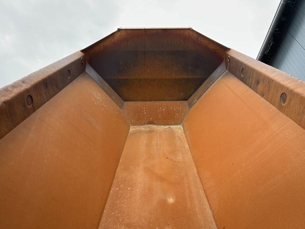 CAT 745 04A - New Tires