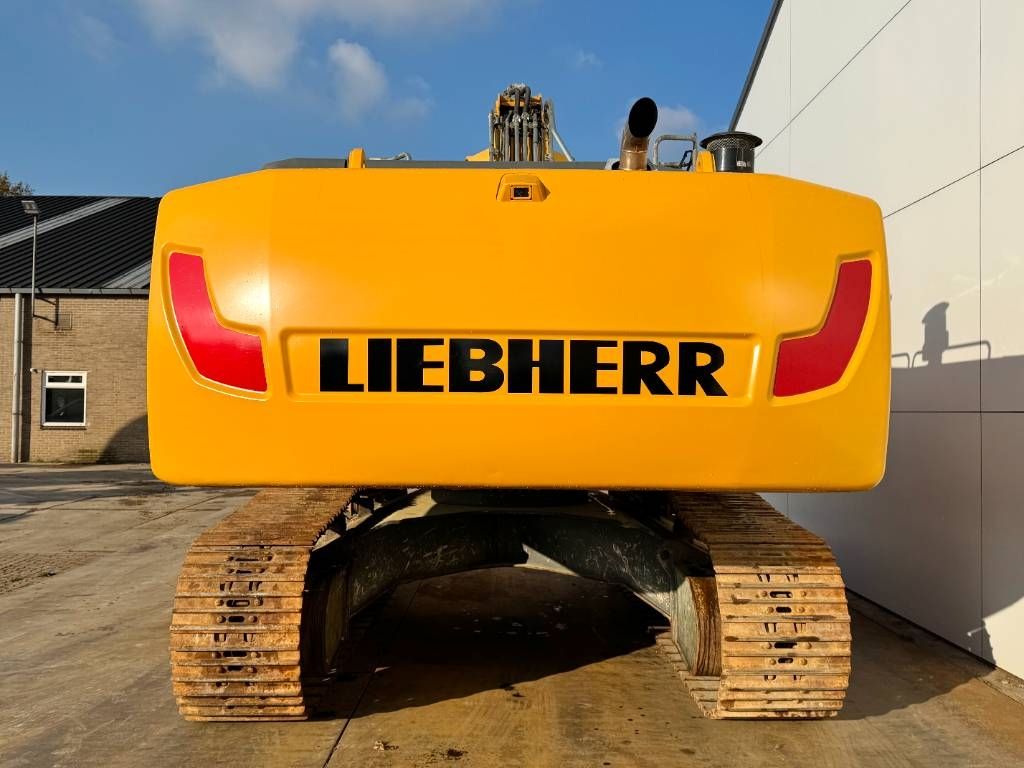 Liebherr R946LC - Hammer Lines / Quick Coupler