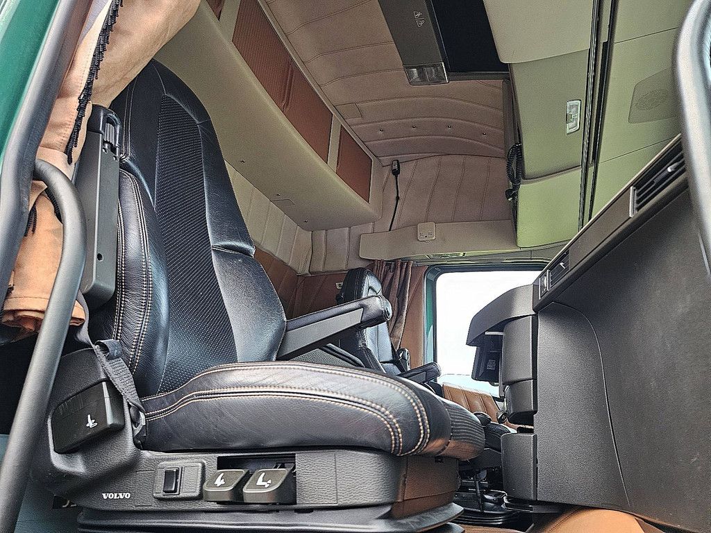 VOLVO FH 16.660 8x4 175 ton