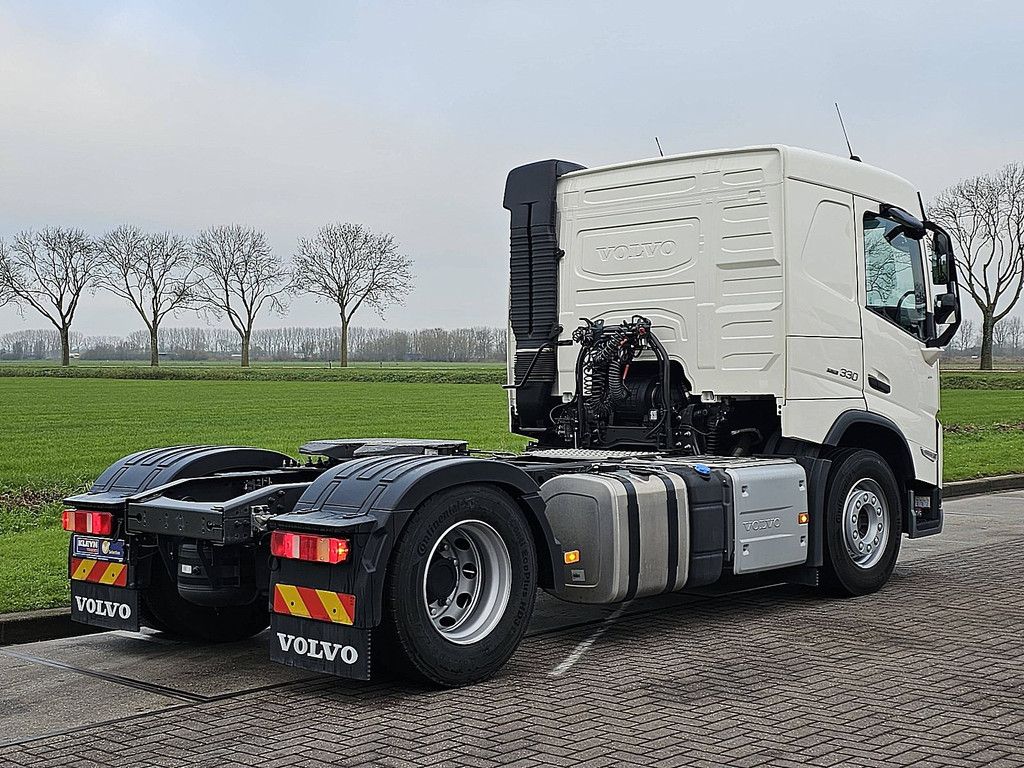 VOLVO FM 330 3077 km like new!!
