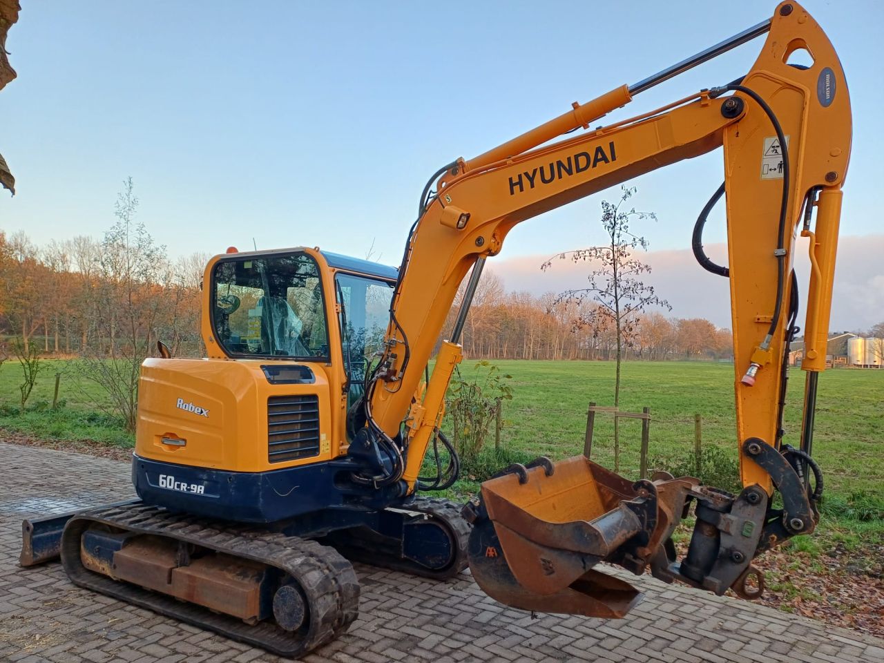 Hyundai 60cr-9a | bj 2016 | 3740uur | Kantelstuk