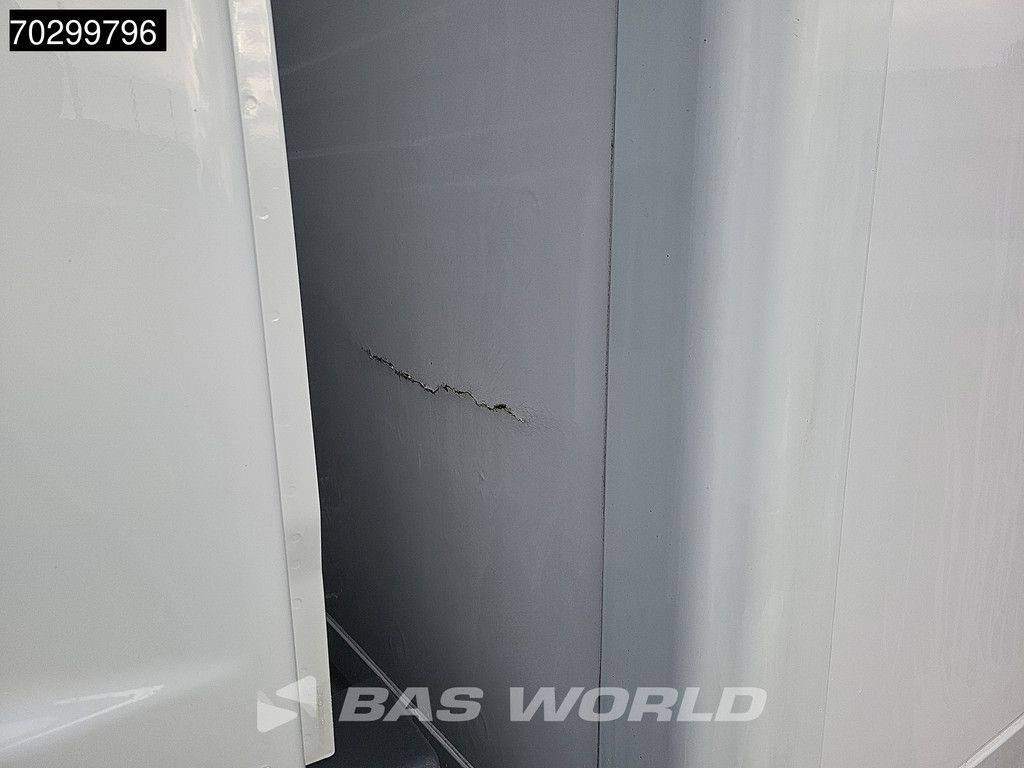 Mercedes Atego 818 4X2 8tonner Automatic 1000kg Ladebordwand Euro 6