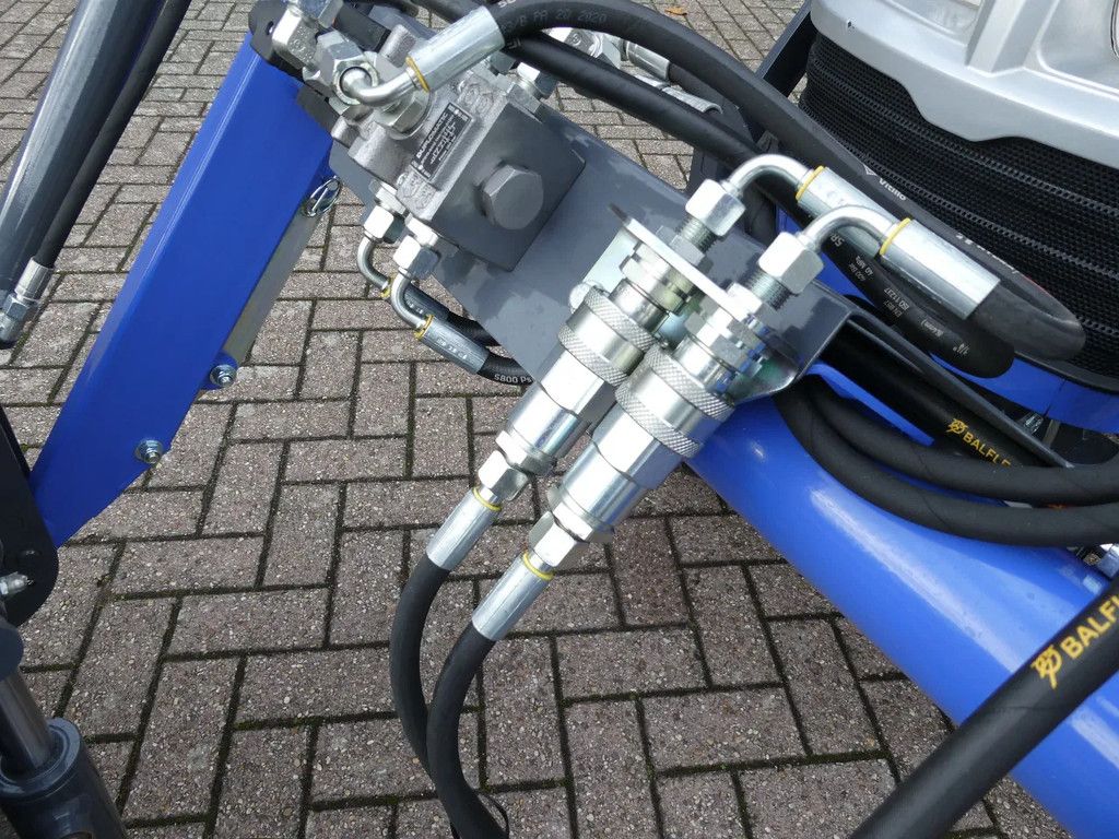 Iseki TM3187 4wd / 0123 Draaiuren / Voorlader + Contragewicht