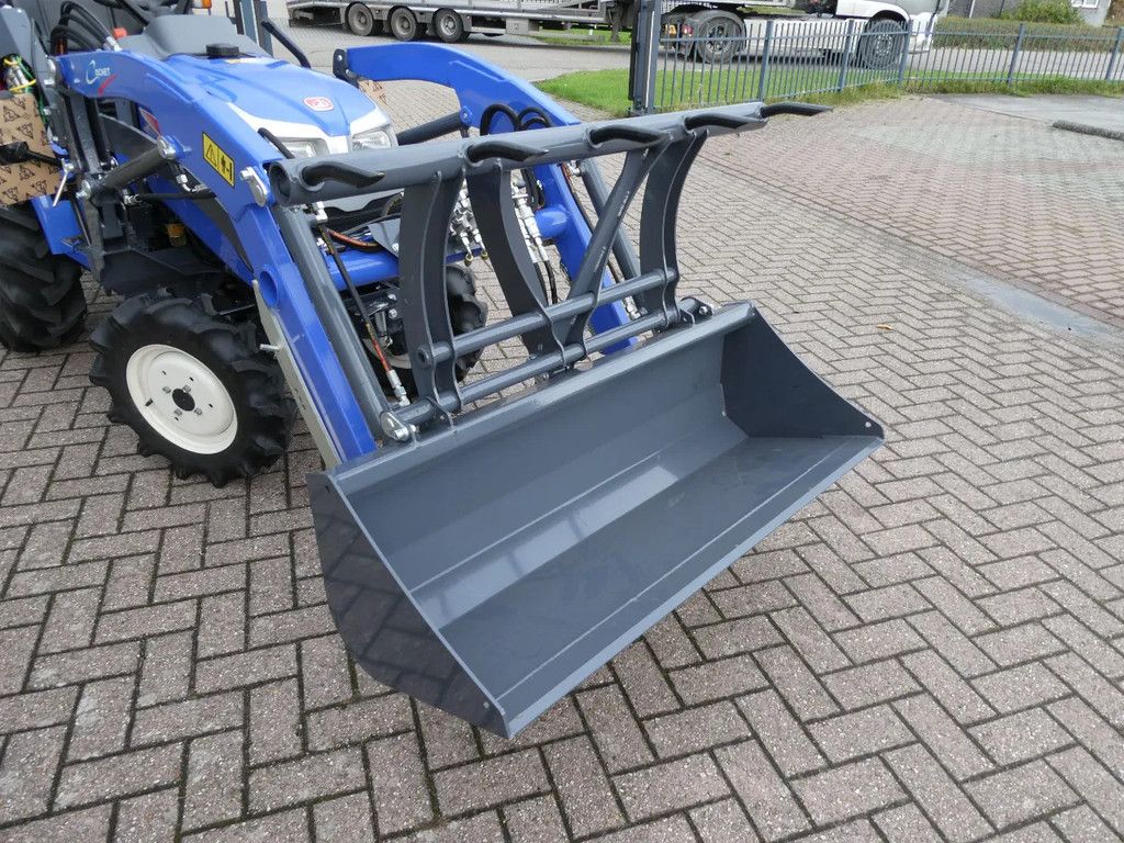 Iseki TM3187 4wd / 0123 Draaiuren / Voorlader + Contragewicht