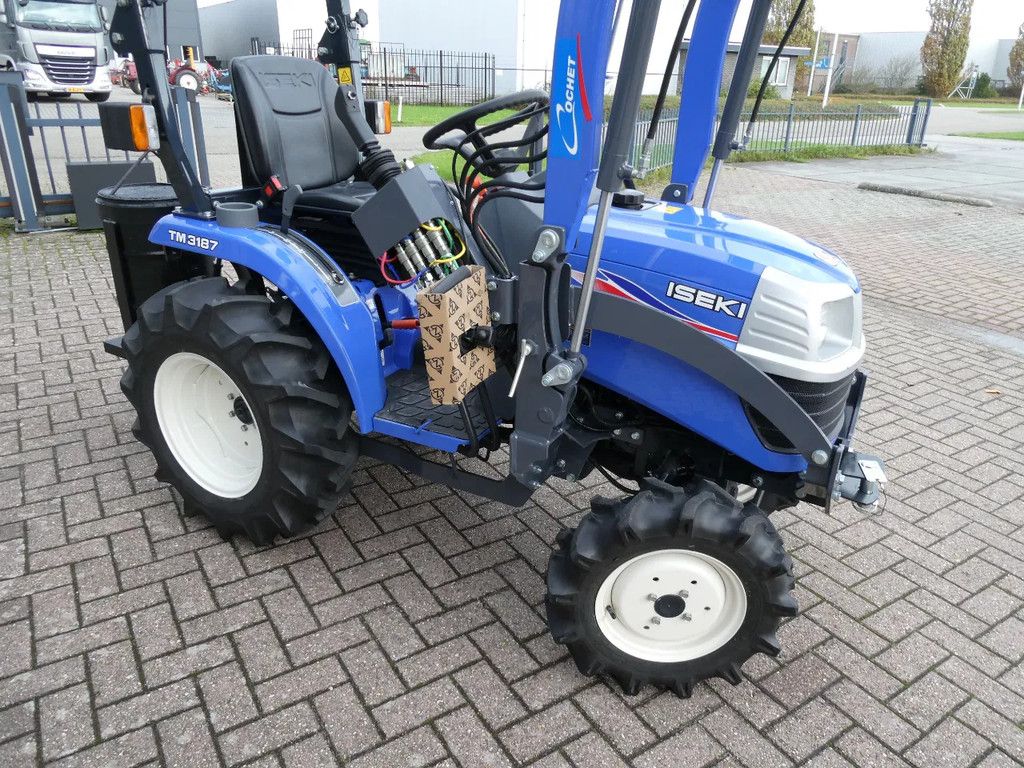 Iseki TM3187 4wd / 0123 Draaiuren / Voorlader + Contragewicht