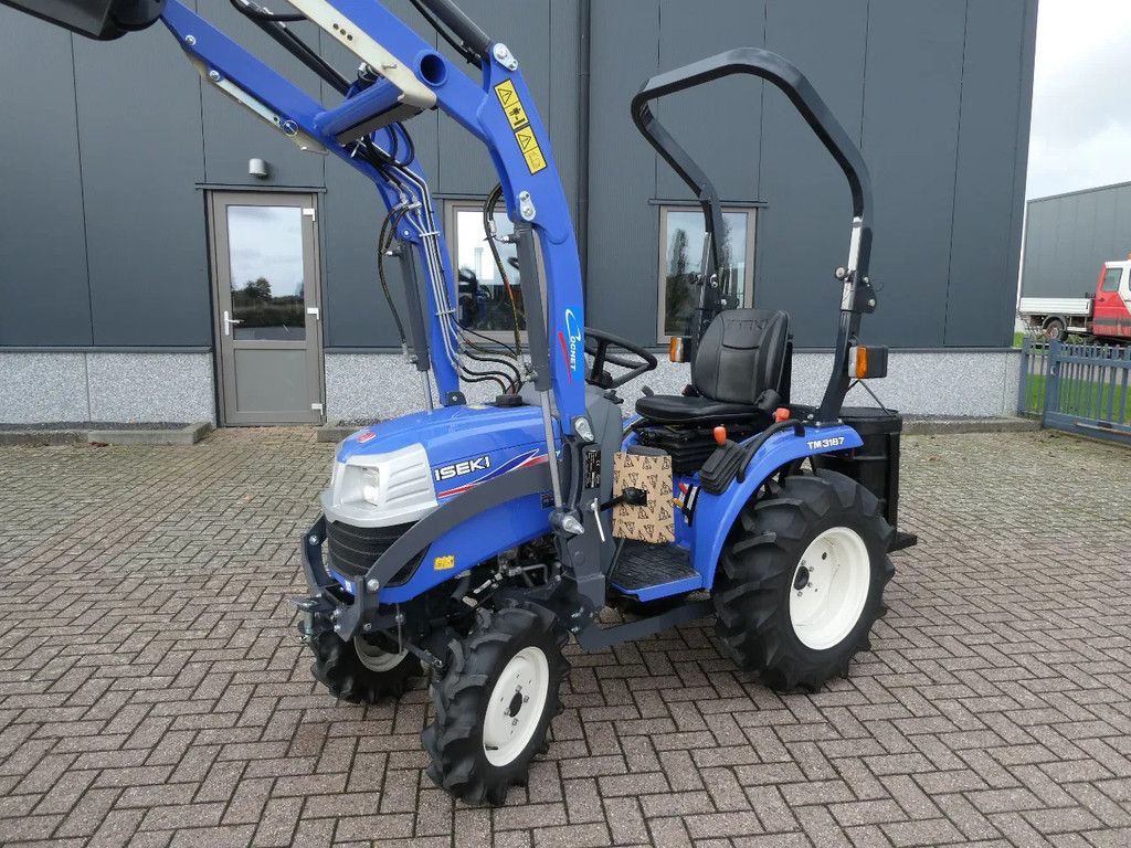 Iseki TM3187 4wd / 0123 Draaiuren / Voorlader + Contragewicht