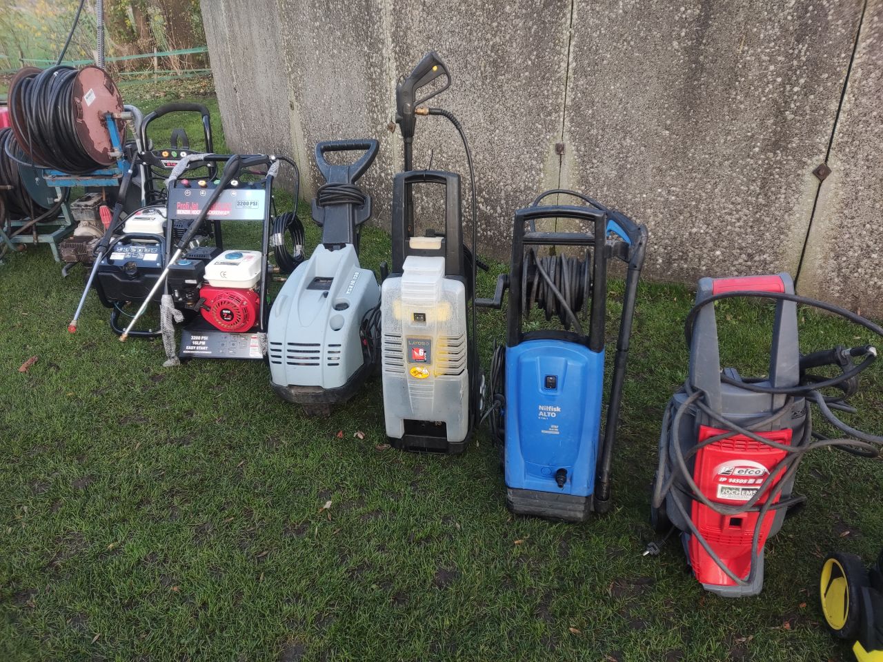 16 hogedrukreinigers (Kranzle, Karcher, etc.), ingeruild.