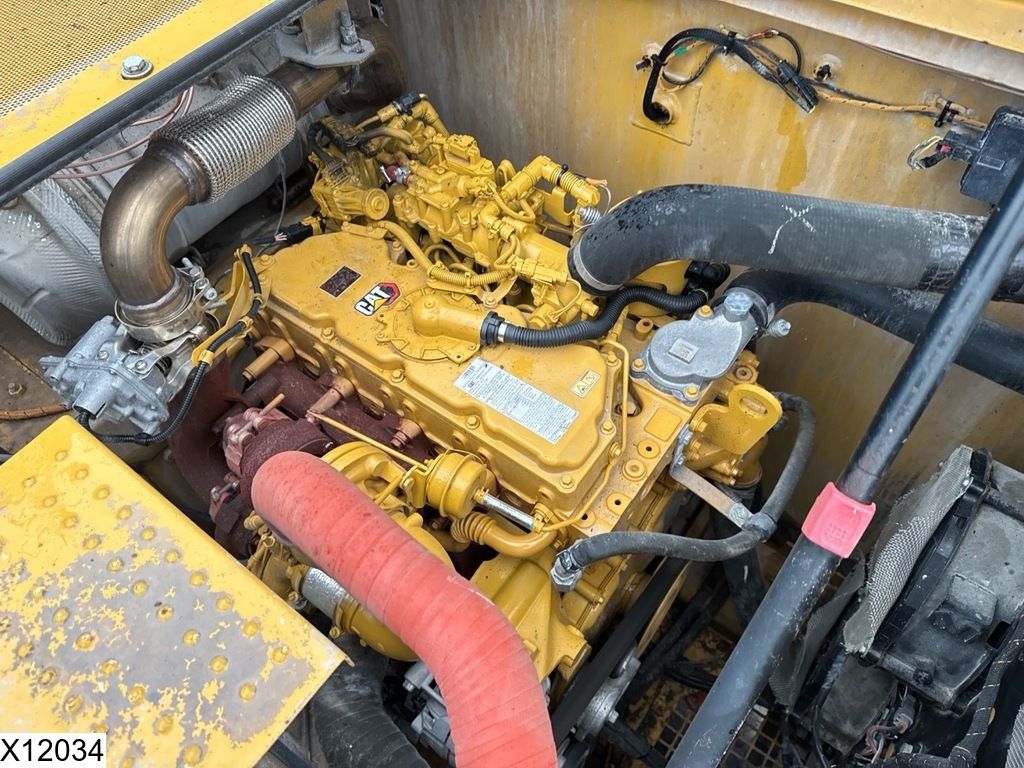 Caterpillar 320 07B 122 kW, Crawler excavator, Overpressure unit