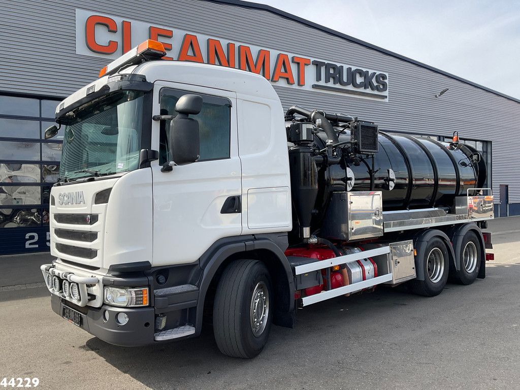 Scania G 440 6x4 Saugwagen