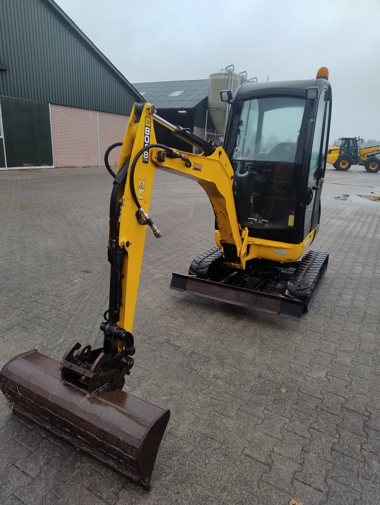 Jcb 8018 cts