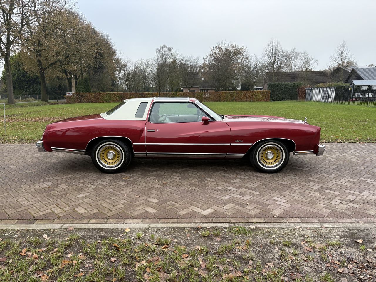CHEVROLET MONTE CARLO v 8