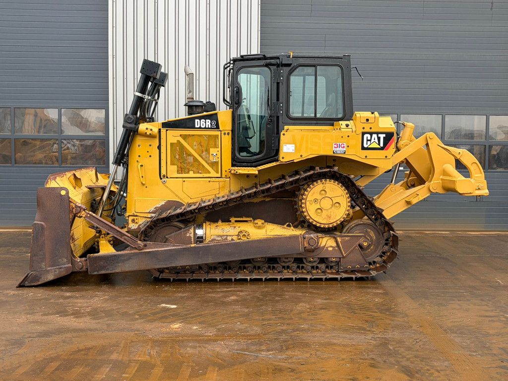 Caterpillar D6R2