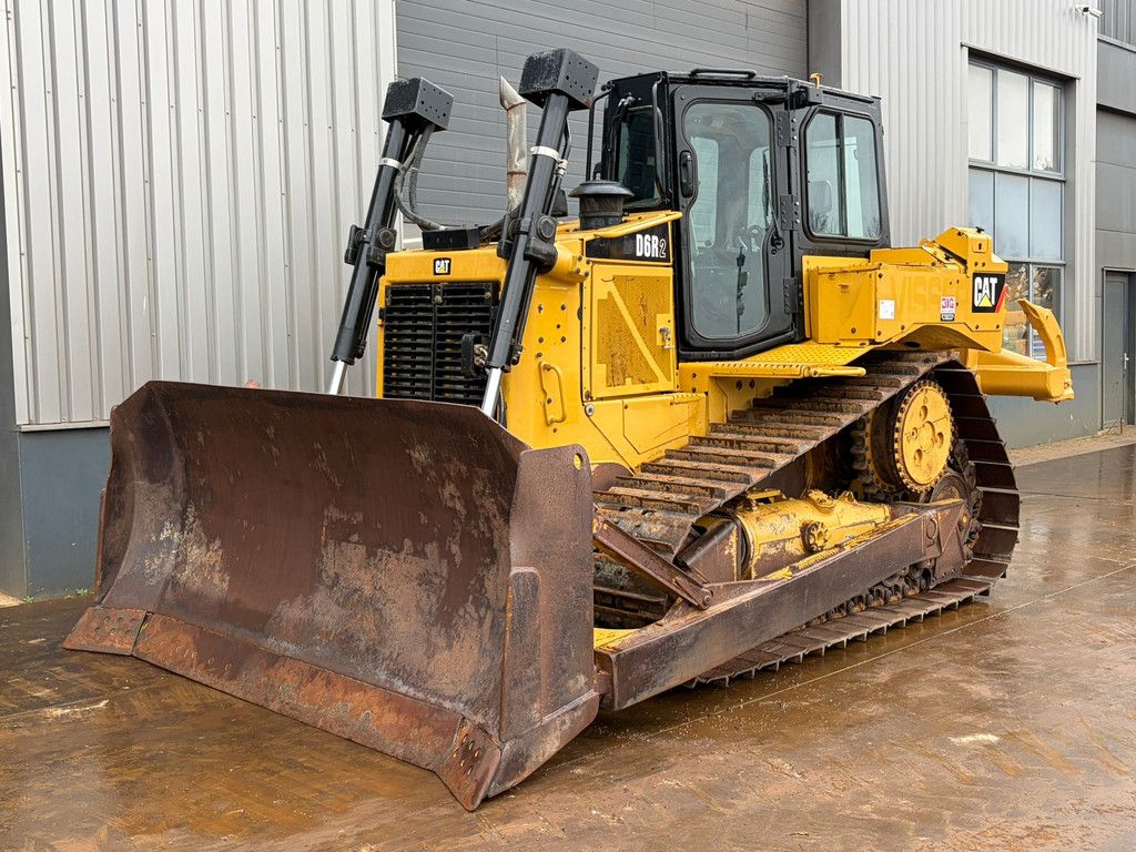 Caterpillar D6R2