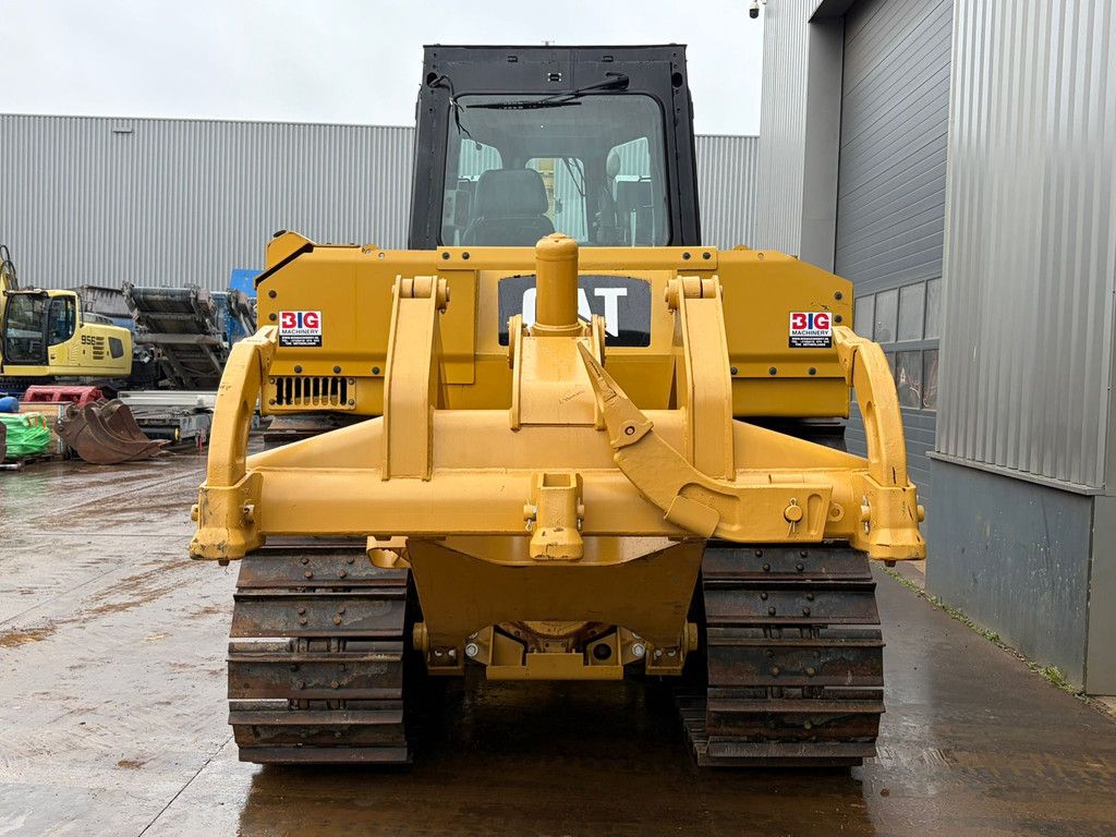 Caterpillar D6R2