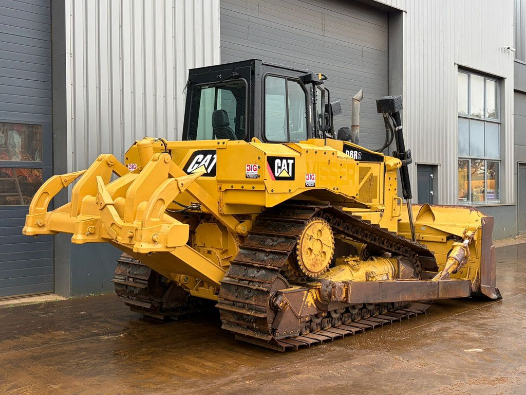 Caterpillar D6R2