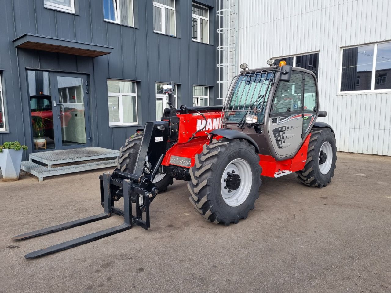 Manitou MT932 for sale