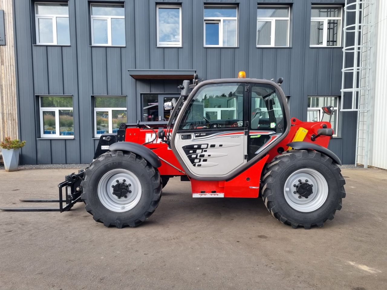 Manitou MT932 for sale