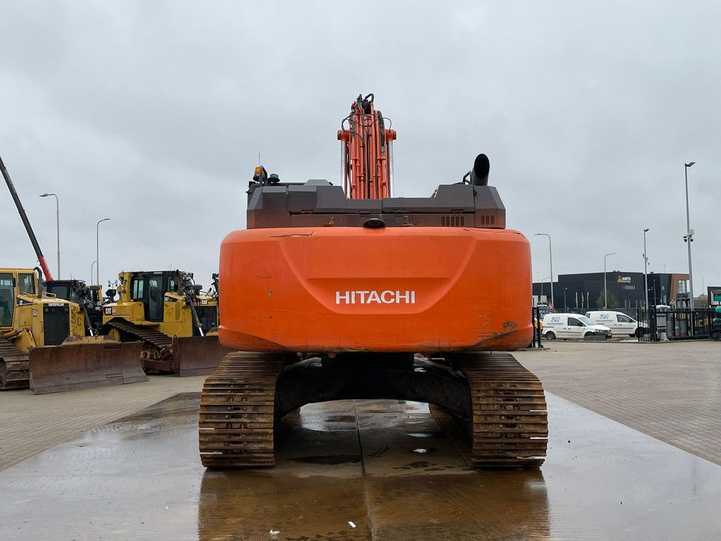 Hitachi ZX300LC-6