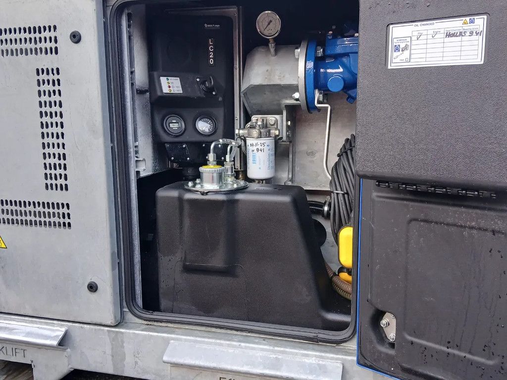 BBA BA75 D220 wit HATZ 1D81z