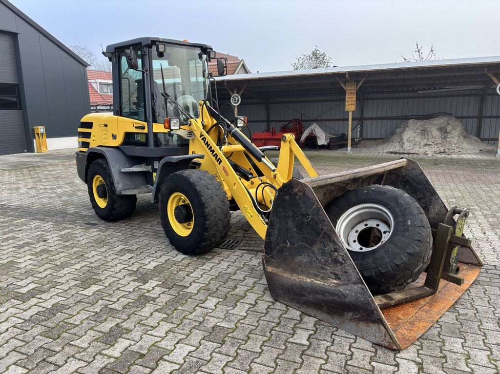 Yanmar V80. Bak en Lepels, High Speed