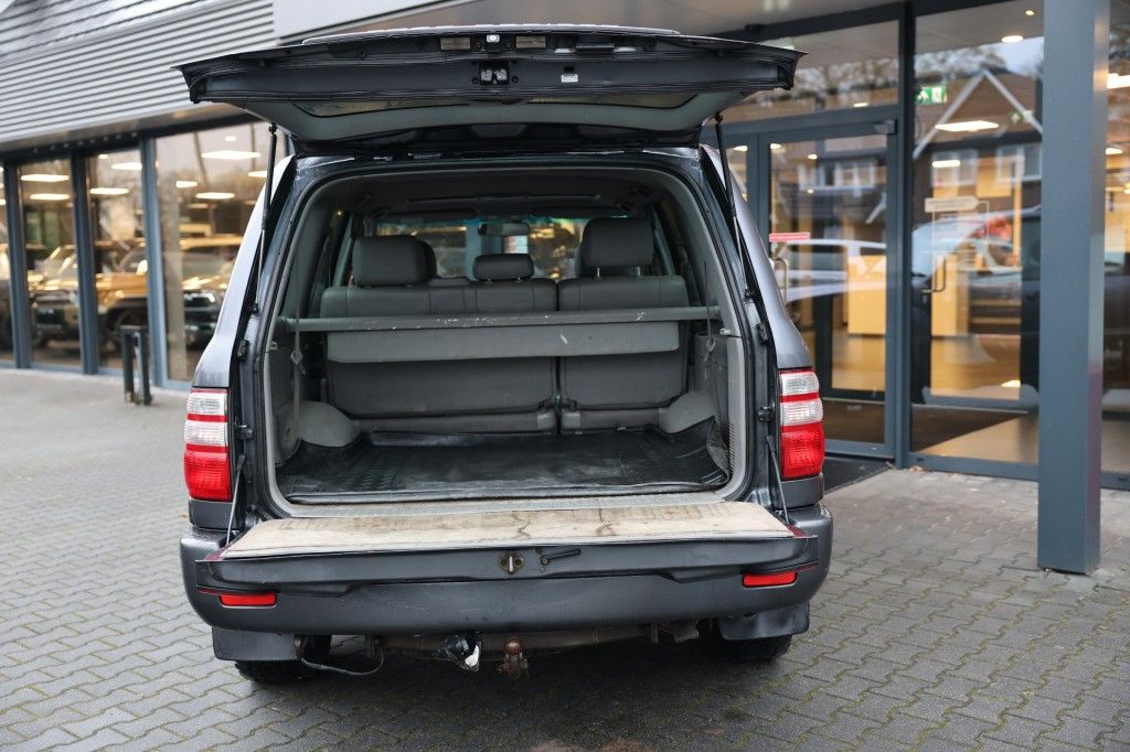 Toyota Landcruiser 100 4.2 TD EXECUTIVE A/T 5 SITZ MARGE ( BIJTELLINGS VRIENDELIJK )