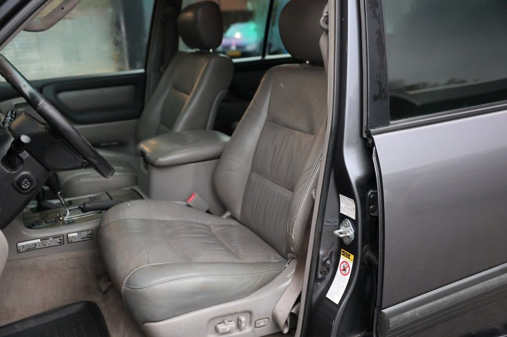 Toyota Landcruiser 100 4.2 TD EXECUTIVE A/T 5 SITZ MARGE ( BIJTELLINGS VRIENDELIJK )