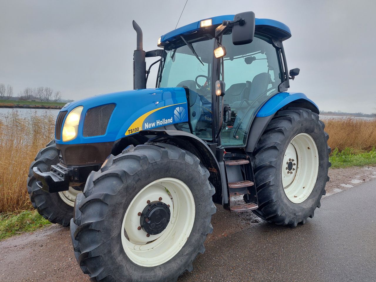 New Holland TS100A advertentie goed lezen AUB