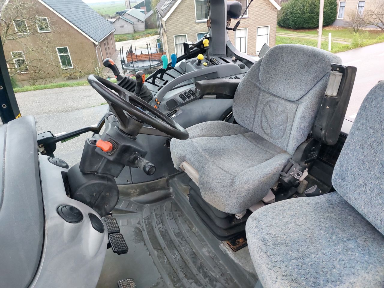 New Holland TS100A advertentie goed lezen AUB