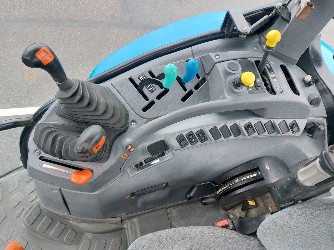 New Holland TS100A advertentie goed lezen AUB