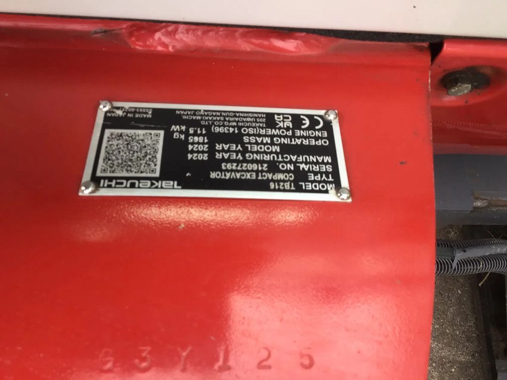 Takeuchi TB216 met maar 150 uur
