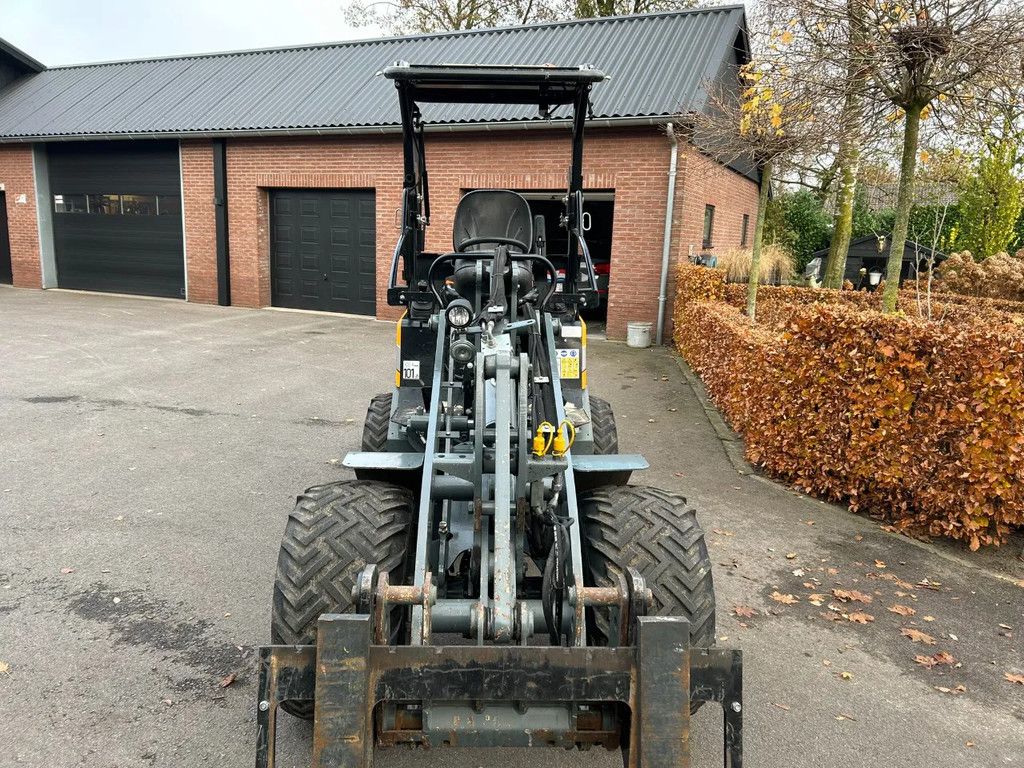 Giant G2200HD+ X-tra