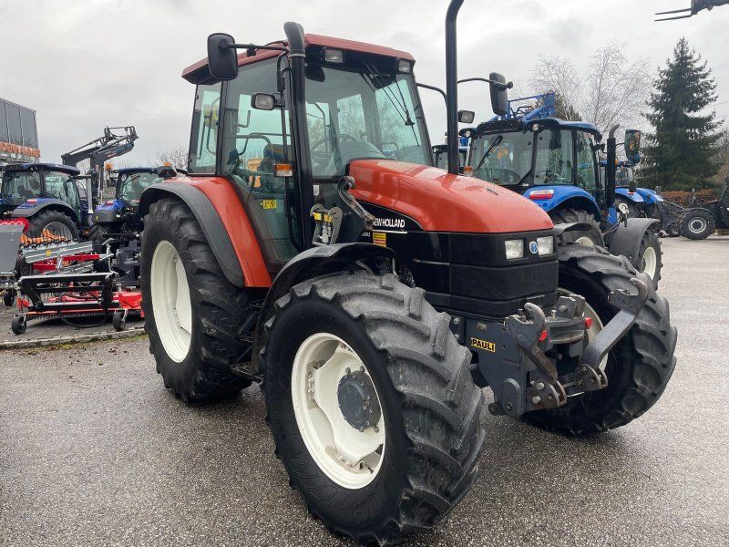 New Holland TS110