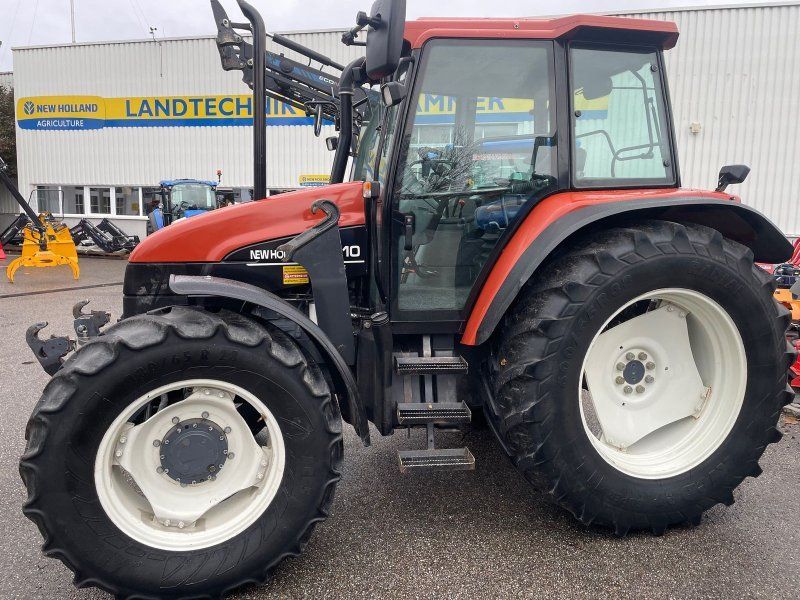 New Holland TS110