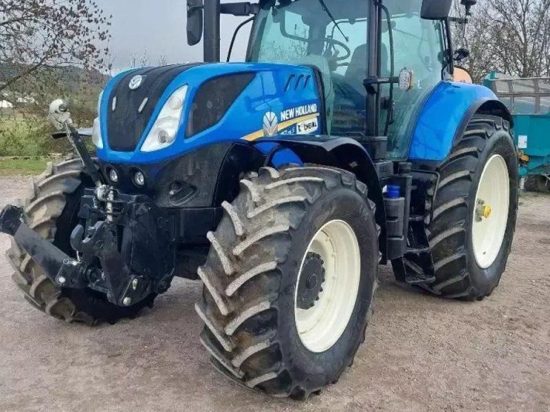 New Holland t7.215s S