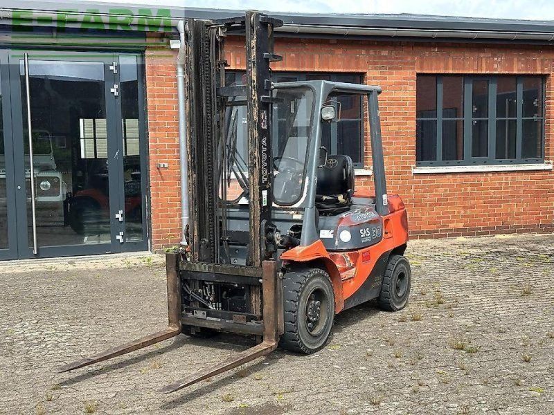 Toyota 7fdf 30 gold edition