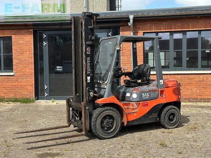 Toyota 7fdf 30 gold edition