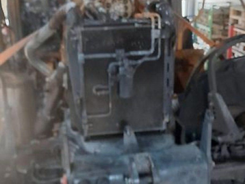 Case IH CVX 130 mit Frontzapfwelle.