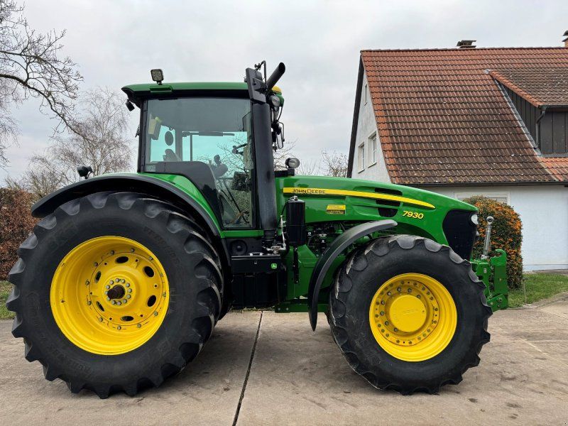 John Deere 7730