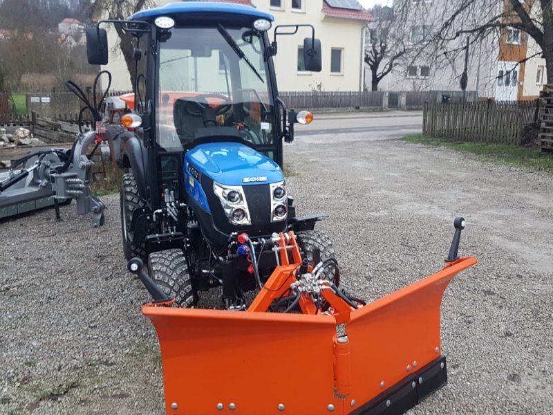 Solis 26 HST Kabine Winterpaket Vario V-Schneepflug Allrad + StVZO-Zul