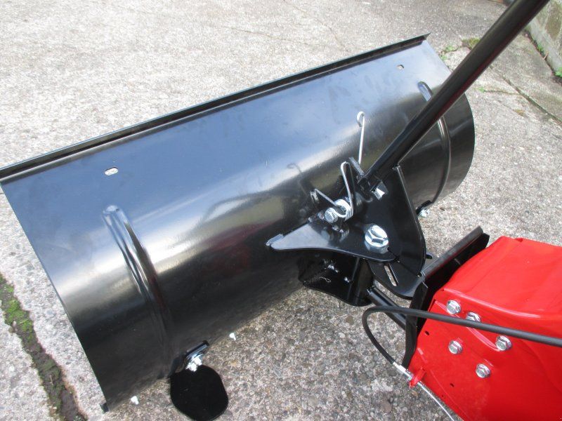 Eurosystems M90 mit Schneeräumschild 85 cm