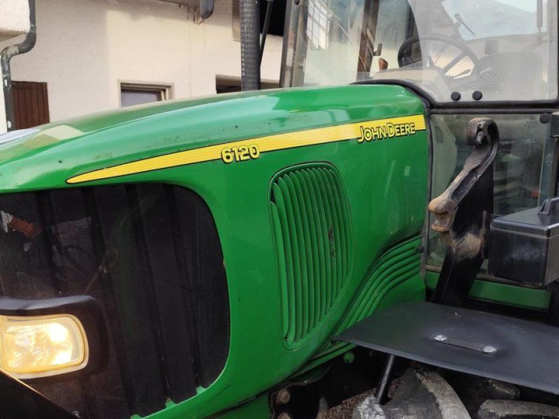 John Deere 6120 M