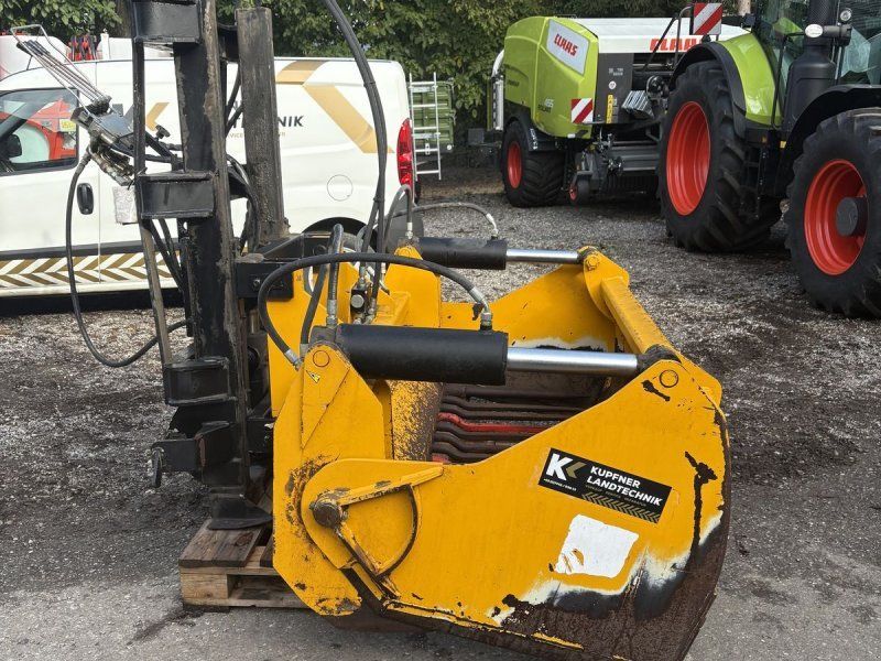 Bressel & Lade Hubgerüst mit Siloschneidgabel