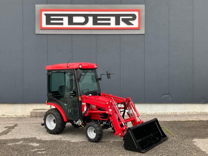 TYM T255 NH mit Frontlader und Kabine